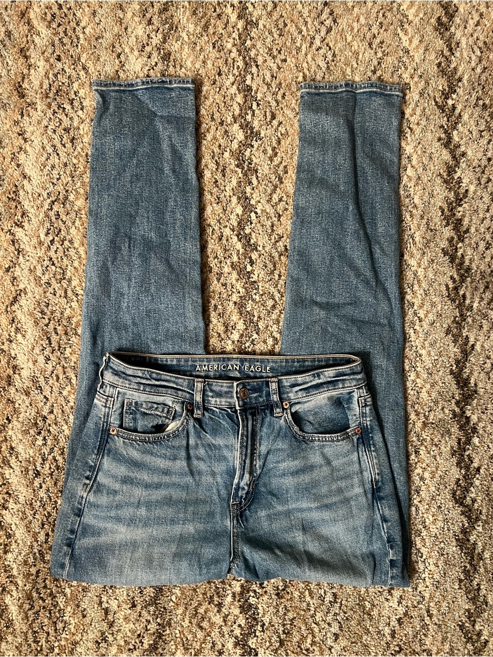 AMERICAN EAGLE JEANS